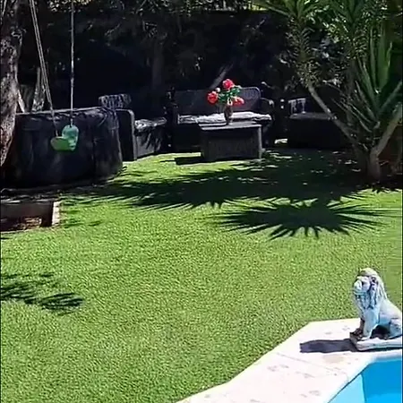 Hollidays Piscine Et Jardin Дом отдыха *